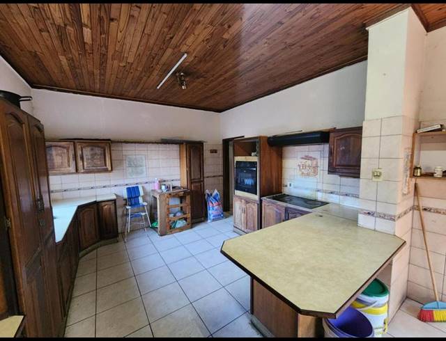 3 BEDROOM HOUSE FOR SALE IN MOUNTAIN VIEW